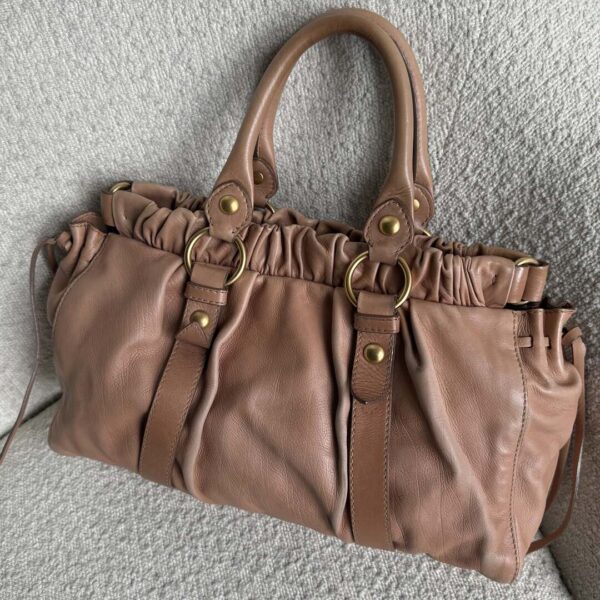 PreOwned Miu Miu Vitello Light Pink Leather Handbag
