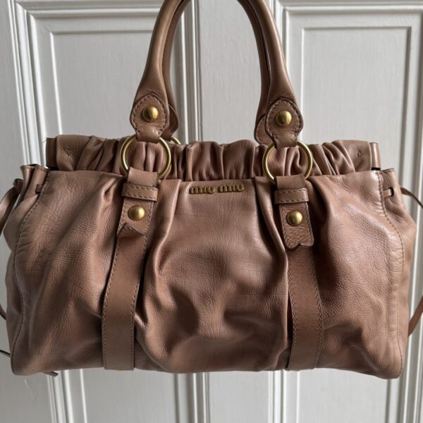 PreOwned Miu Miu Vitello Light Pink Leather Handbag